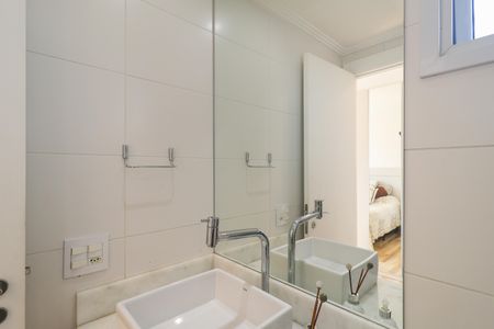 Apartamento à venda com 90m², 2 quartos e 2 vagasBanheiro da Suíte