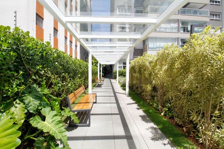 Apartamento à venda com 66m², 2 quartos e 1 vagaEntrada do Prédio