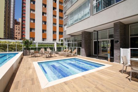 Apartamento à venda com 66m², 2 quartos e 1 vagaPiscina