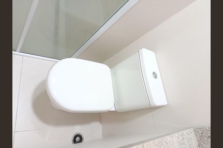 Apartamento à venda com 66m², 2 quartos e 1 vagaBanheiro social