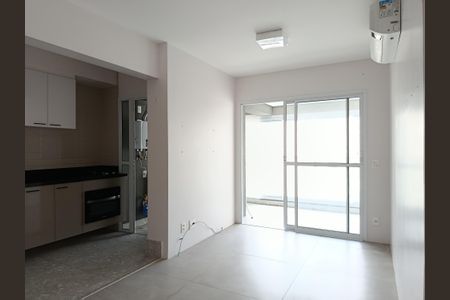 Apartamento à venda com 66m², 2 quartos e 1 vagaSala