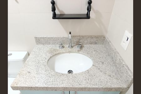 Apartamento à venda com 66m², 2 quartos e 1 vagaBanheiro social