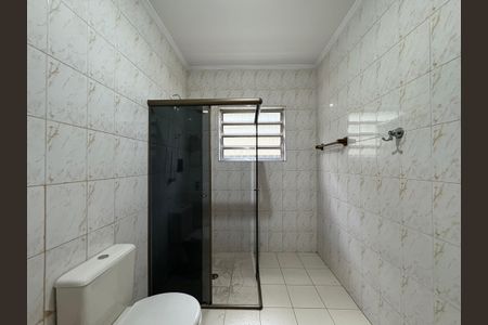 Casa para alugar com 150m², 3 quartos e 1 vaga Casa para alugar com 150m², 3 quartos e 1 vagaBanheiro da suíte 1