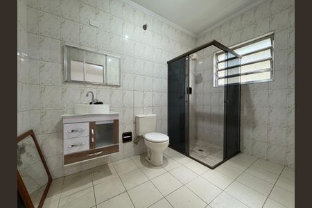 Casa para alugar com 150m², 3 quartos e 1 vaga Casa para alugar com 150m², 3 quartos e 1 vagaBanheiro da suíte 1