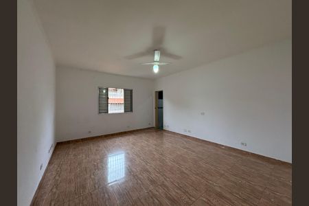 Casa para alugar com 150m², 3 quartos e 1 vaga Casa para alugar com 150m², 3 quartos e 1 vagaSuite 2