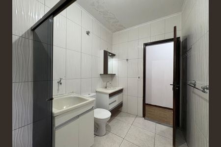 Casa para alugar com 150m², 3 quartos e 1 vaga Casa para alugar com 150m², 3 quartos e 1 vagaBanheiro Social
