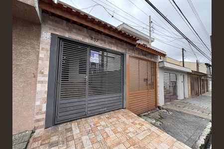 Casa para alugar com 150m², 3 quartos e 1 vaga Casa para alugar com 150m², 3 quartos e 1 vagaFachada + plaquinha