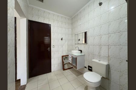 Casa para alugar com 150m², 3 quartos e 1 vaga Casa para alugar com 150m², 3 quartos e 1 vagaBanheiro da suíte 1