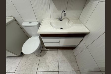 Casa para alugar com 150m², 3 quartos e 1 vaga Casa para alugar com 150m², 3 quartos e 1 vagaBanheiro Social