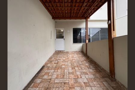 Casa para alugar com 150m², 3 quartos e 1 vaga Casa para alugar com 150m², 3 quartos e 1 vagaGaragem