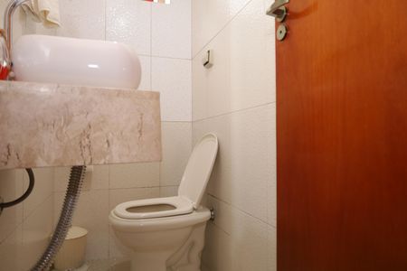Casa à venda com 70m², 2 quartos e 1 vagaBanheiro 2 - Lavabo