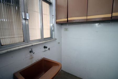 Apartamento à venda com 65m², 3 quartos e sem vagaÁrea de Serviço
