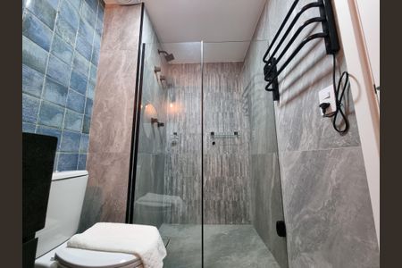 Banheiro de kitnet/studio à venda com 1 quarto, 32m² em Vila Mariana, São Paulo