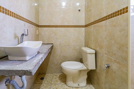 Casa à venda com 184m², 3 quartos e 2 vagas Casa à venda com 184m², 3 quartos e 2 vagasSuite - Banheiro