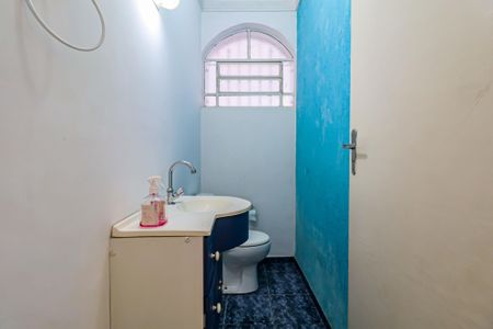 Casa à venda com 184m², 3 quartos e 2 vagas Casa à venda com 184m², 3 quartos e 2 vagasLavabo