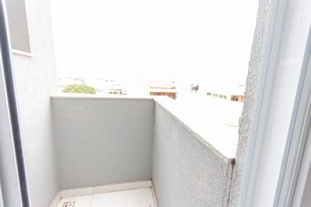 Apartamento à venda com 60m², 2 quartos e 1 vaga Apartamento à venda com 60m², 2 quartos e 1 vagaVaranda