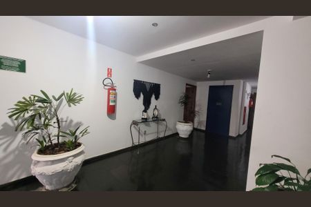 Apartamento à venda com 72m², 2 quartos e 1 vagaHall social