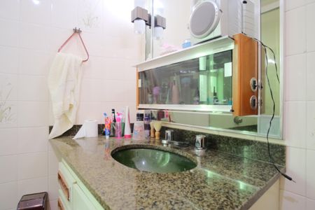 Casa à venda com 235m², 3 quartos e 4 vagasBanheiro da Suíte