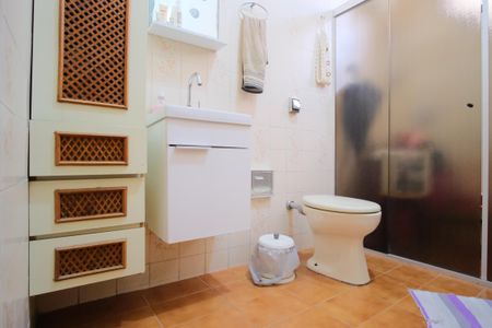 Casa à venda com 235m², 3 quartos e 4 vagasBanheiro Social