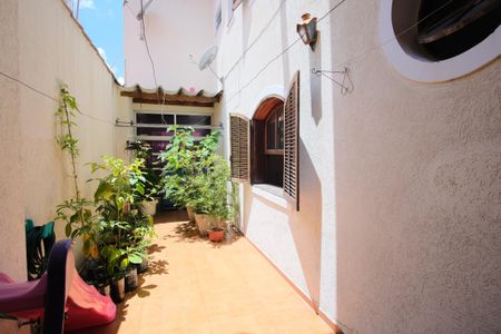 Casa à venda com 235m², 3 quartos e 4 vagasQuintal