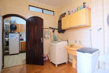 Casa à venda com 235m², 3 quartos e 4 vagasÁrea de Serviço