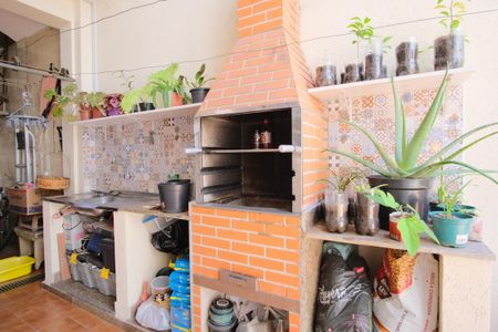 Casa à venda com 235m², 3 quartos e 4 vagasQuintal