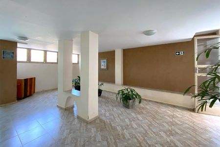 Apartamento à venda com 57m², 2 quartos e 1 vaga Apartamento à venda com 57m², 2 quartos e 1 vagaÁrea comum - Hall