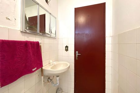 Apartamento à venda com 57m², 2 quartos e 1 vaga Apartamento à venda com 57m², 2 quartos e 1 vagaBanheiro