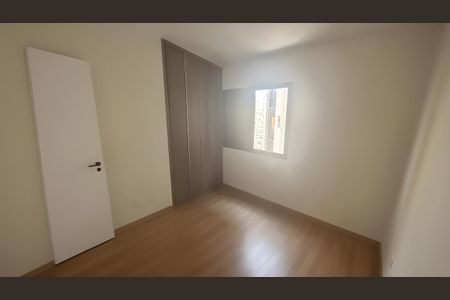Apartamento para alugar com 68m², 2 quartos e 2 vagas
