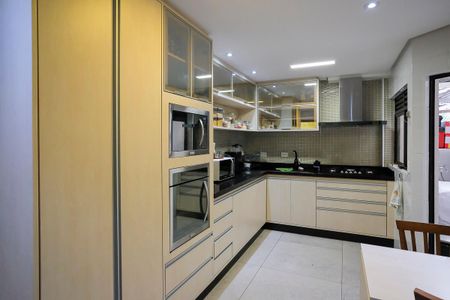 Apartamento à venda com 140m², 4 quartos e 2 vagasCozinha