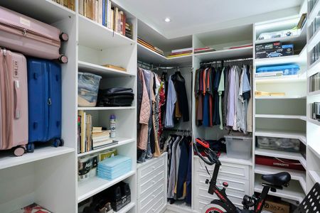 Apartamento à venda com 140m², 4 quartos e 2 vagasQuarto 2