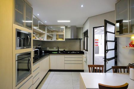 Apartamento à venda com 140m², 4 quartos e 2 vagasCozinha