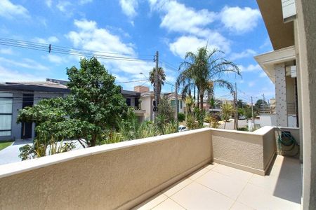 Casa à venda com 313m², 4 quartos e 6 vagas Casa à venda com 313m², 4 quartos e 6 vagasVaranda do Hall