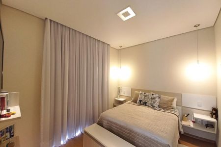 Casa à venda com 313m², 4 quartos e 6 vagas Casa à venda com 313m², 4 quartos e 6 vagasSuíte 1