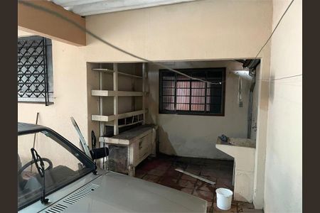 Casa à venda com 130m², 2 quartos e 6 vagas