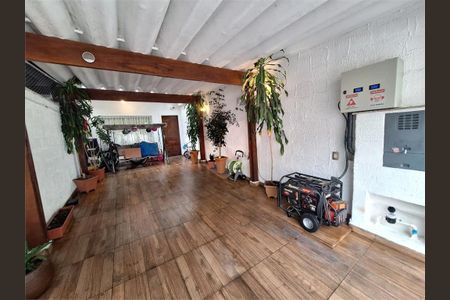 Casa à venda com 160m², 3 quartos e 2 vagas