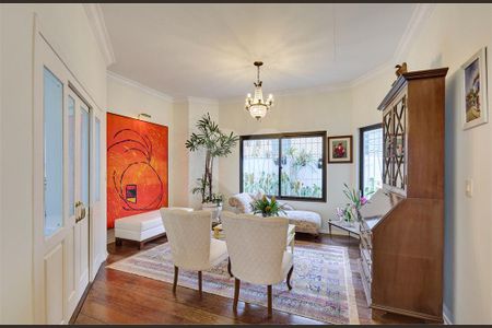 Casa à venda com 4 quartos, 380m² em Granja Julieta, São Paulo