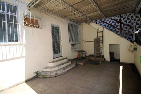 Apartamento à venda com 70m², 2 quartos e sem vagaQuintal