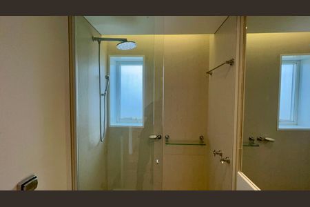 Apartamento para alugar com 230m², 2 quartos e 3 vagasBanheiro