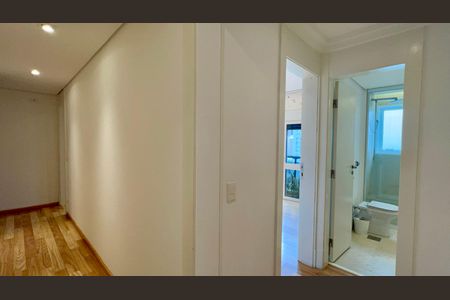 Apartamento para alugar com 230m², 2 quartos e 3 vagasCorredor