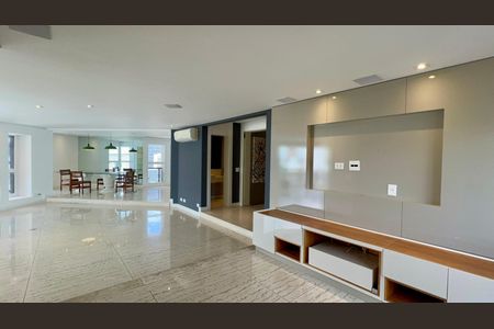 Apartamento para alugar com 230m², 2 quartos e 3 vagasSala de TV