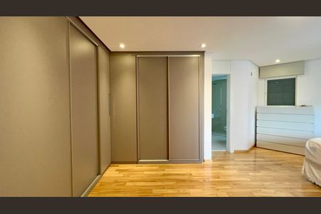 Apartamento para alugar com 230m², 2 quartos e 3 vagasSuite