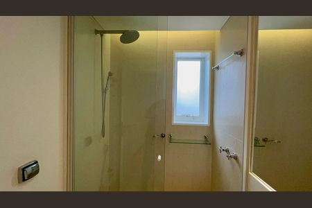 Apartamento para alugar com 230m², 2 quartos e 3 vagasBanheiro 1 da Suite 