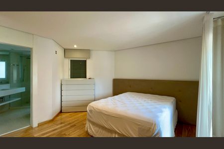 Apartamento para alugar com 230m², 2 quartos e 3 vagasSuite