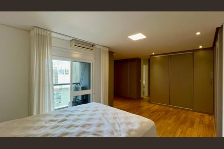 Apartamento para alugar com 230m², 2 quartos e 3 vagasSuite