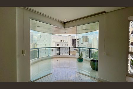 Apartamento para alugar com 230m², 2 quartos e 3 vagasVaranda gourmet