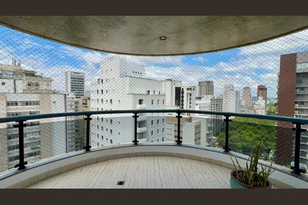 Apartamento para alugar com 230m², 2 quartos e 3 vagasVaranda gourmet