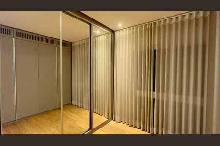 Apartamento para alugar com 230m², 2 quartos e 3 vagasCloset da suíte