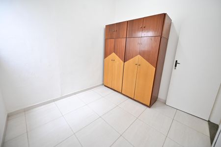 Casa para alugar com 250m², 2 quartos e 2 vagasSuíte