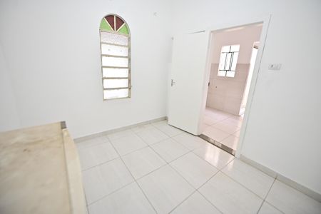 Casa para alugar com 250m², 2 quartos e 2 vagasQuarto